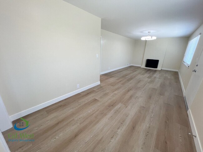 Building Photo - $2,895 - UPDATED 2 BR/1BA Duplex-Downtown Willow Glen!