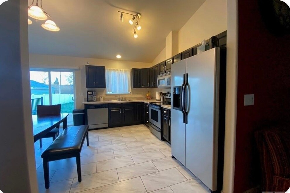 Building Photo - 4432 Lux Ave