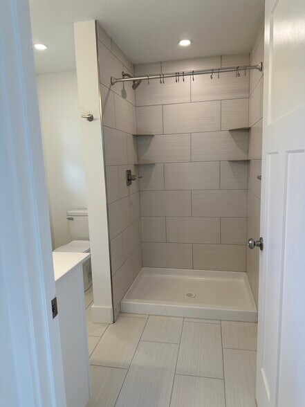 Bathroom 2 - 33 Oakley Dogwood Dr