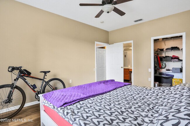 Building Photo - 7990 Baymeadows Rd E