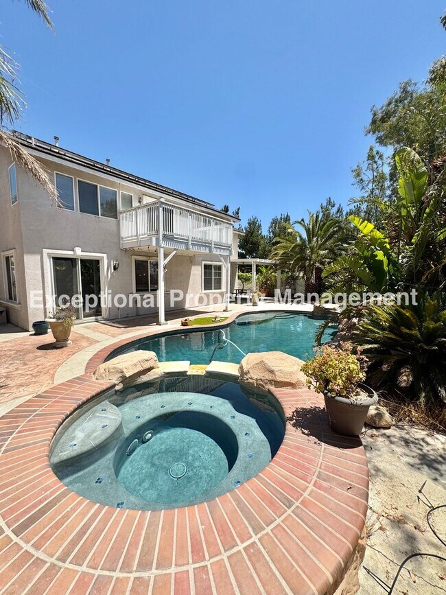 Building Photo - 14855 Hedge Row Ct