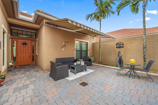 Building Photo - 9368 Cantal Cir E