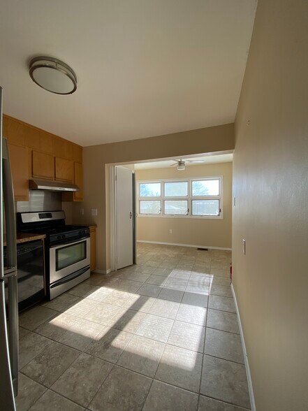 Building Photo - 57 Morgan Ln