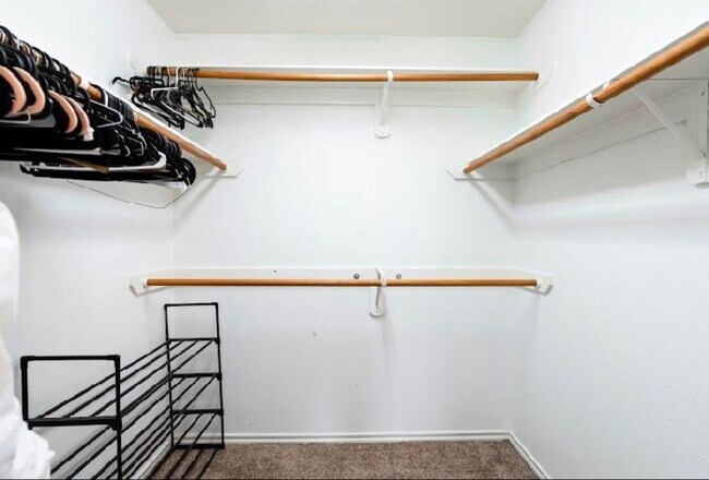 Building Photo - 14413 Rosehedge Ct