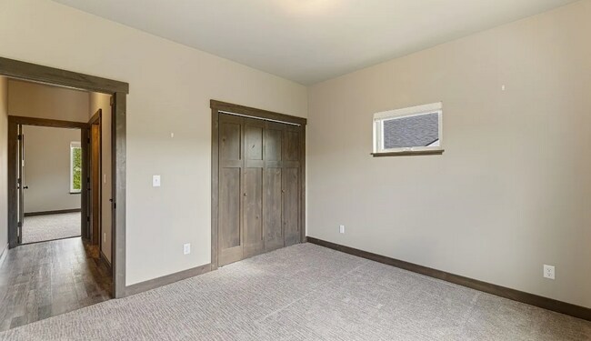 Building Photo - 3 Bedroom 2 Bath in Livingston!