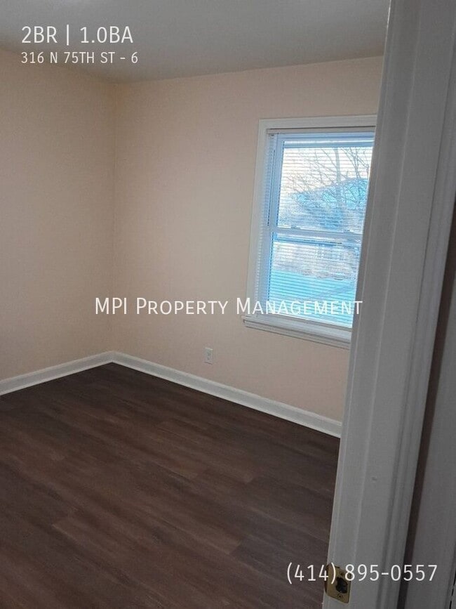 Building Photo - 316 N 75th St