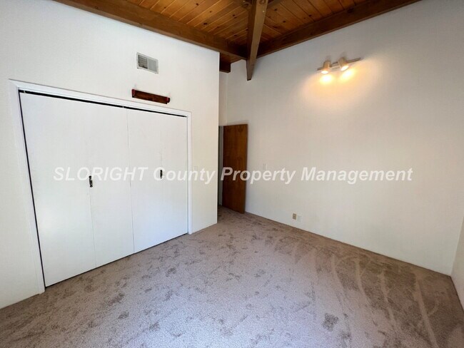 Building Photo - AVAILABLE MAY - Large 4 Bedroom / 3 Bathroom Home in Santa Margarita