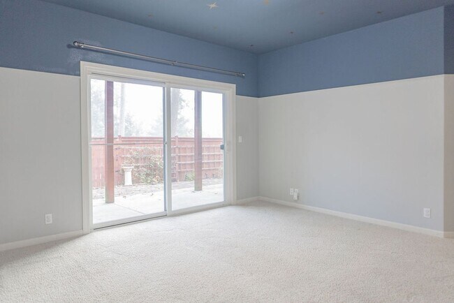 Building Photo - 3345 Bentley Ave