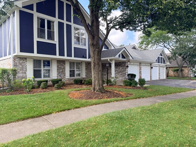 Building Photo - 251 Coventry Cir