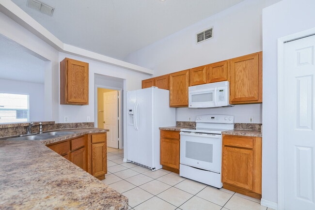 Building Photo - 2234 Majestic Eagle Cir