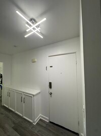 Building Photo - 825 W Thomas L Pkwy