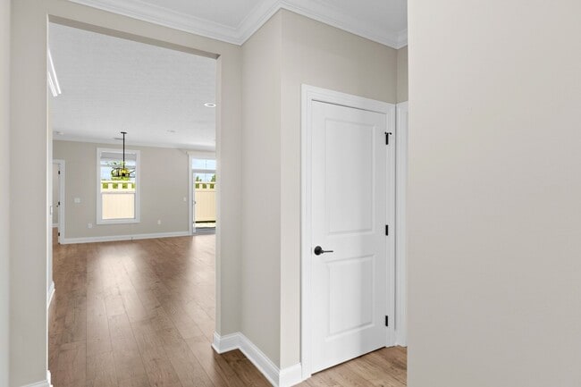 Building Photo - Luxury Maintenance-Free Former Model Home in Grove City – 2 Bed, 2 Bath Ranch