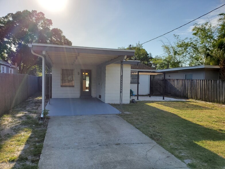 Building Photo - 632 50th St N