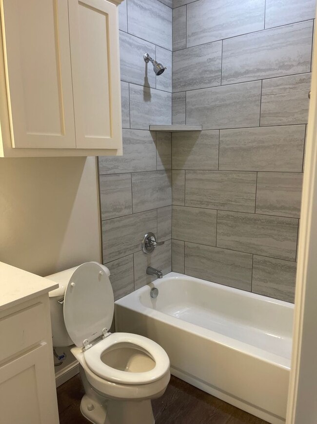 Building Photo - 3 bedroom duplex in Newcastle