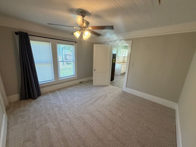 Building Photo - Just remolded 3 bedroom 1 bathroom house. Very close to I85 and Downtown Kannapolis