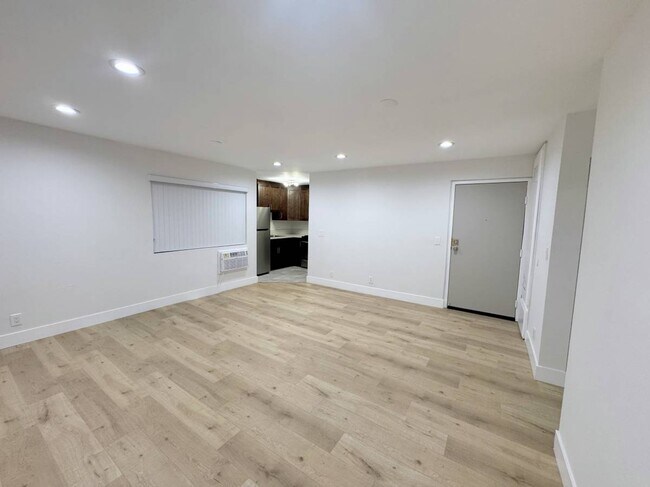 Building Photo - 1700 Keeler St