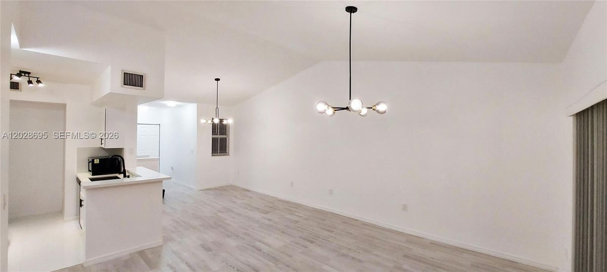Building Photo - 2501 Centergate Dr
