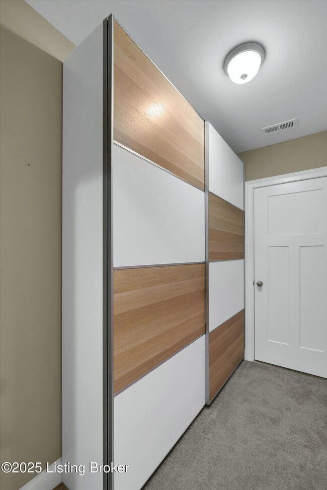 Building Photo - 825 Artisan Pkwy