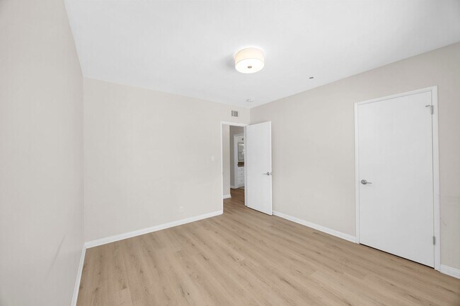 Building Photo - 3 Bedroom and 2 Bathroom Home – Close to C...
