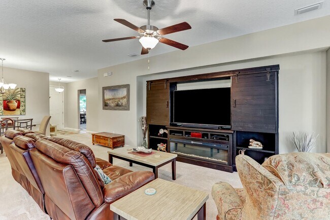 Building Photo - 94264 Woodbrier Cir