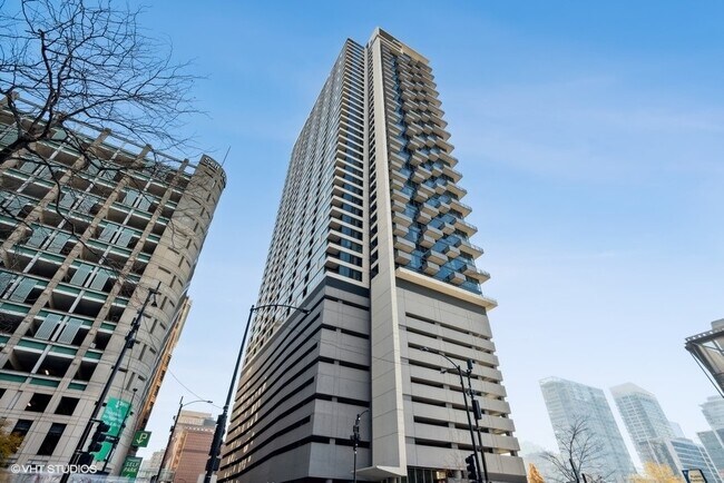 Primary Photo - 235 W Van Buren St