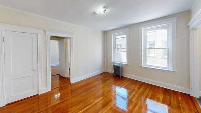 Building Photo - 231 Park Dr