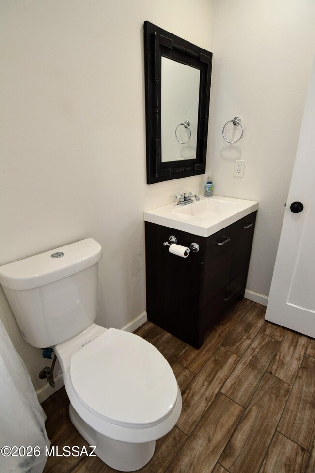 Building Photo - 2103 N Santa Rita Ave