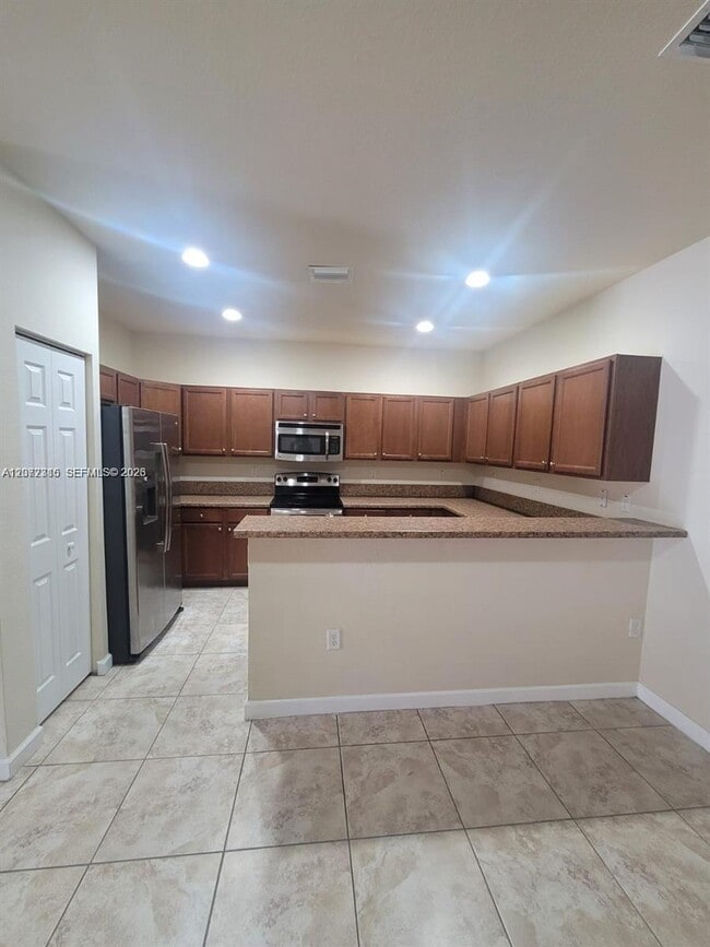 Building Photo - 8935 W 35th Ln