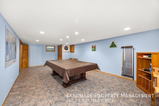 Building Photo - 14518 S Golden Oak Dr
