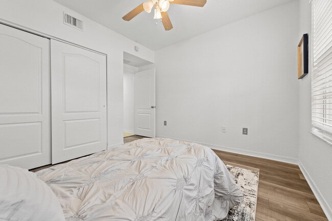 Building Photo - 140 NW Peacock Blvd