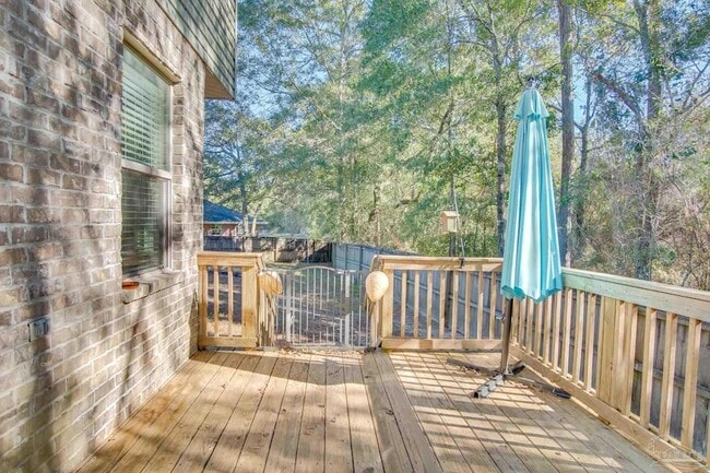 Building Photo - 8683 Reagan Dr