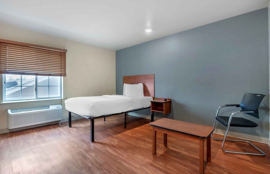 Building Photo - Furnished Studio-Dayton - Miamisburg