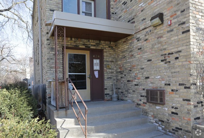 Building Photo - 424 West 24th Street