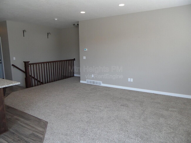 Building Photo - 797 Tamsin Ct