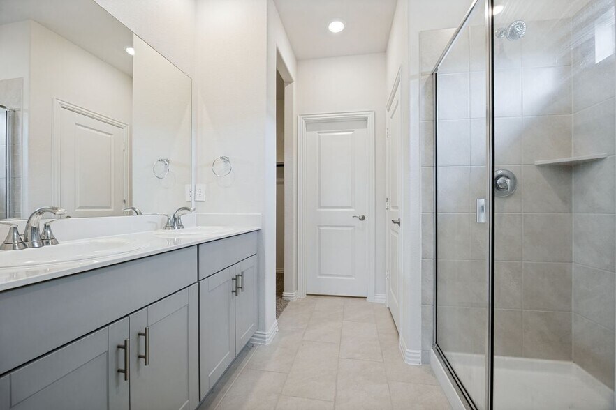 Building Photo - 4000 Marble Fls Dr
