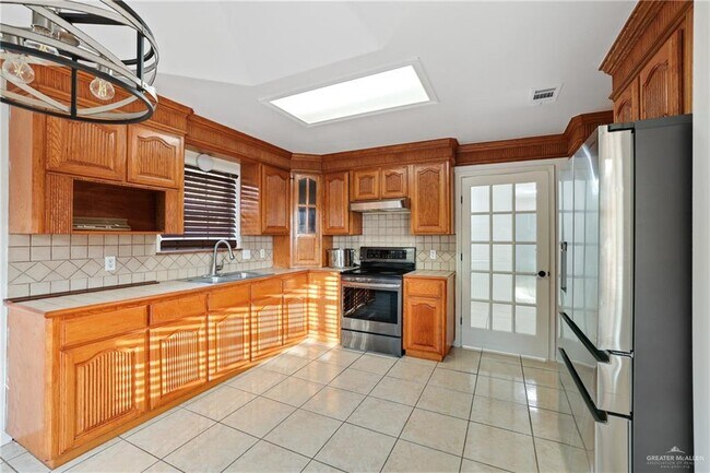 Building Photo - 25 Via Cantera Dr