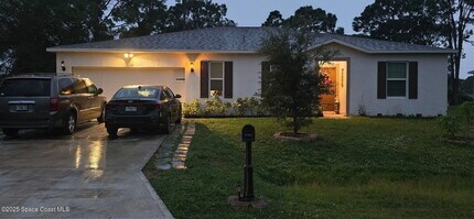 Building Photo - 1588 Ranger Rd SE