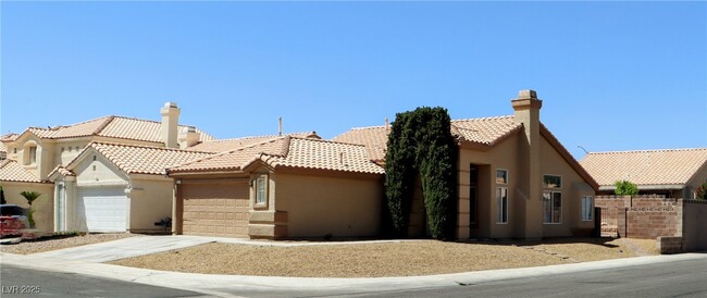 Building Photo - 3861 Bach Way