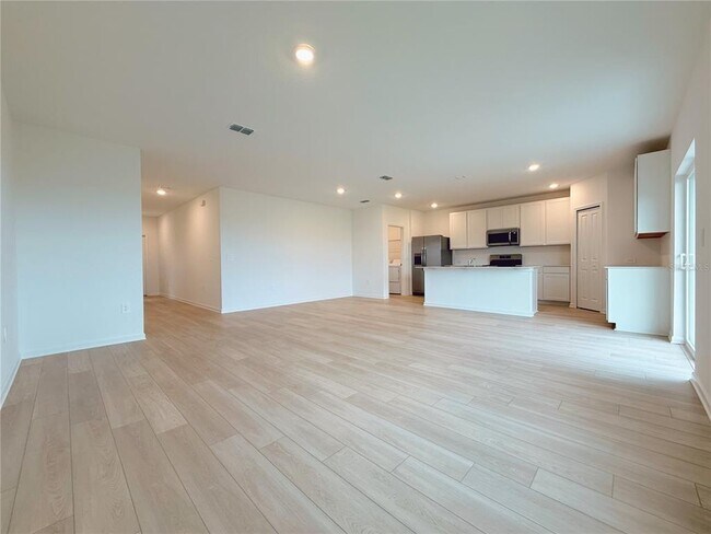 Building Photo - 6481 DOMIZIO Dr