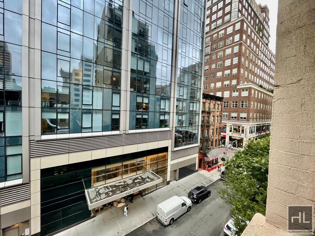 Building Photo - EAST 87 STREET