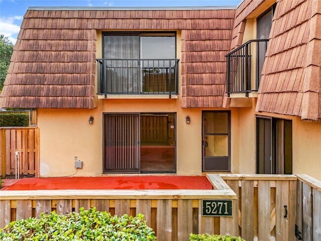 Building Photo - 5271 Coral Ct