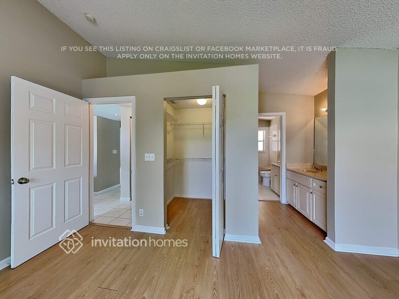 Building Photo - 1876 SW 177th Terrace