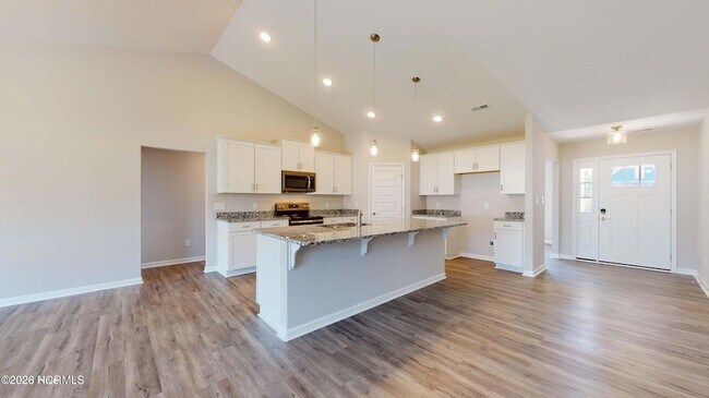 Building Photo - 93 Robertson Ln