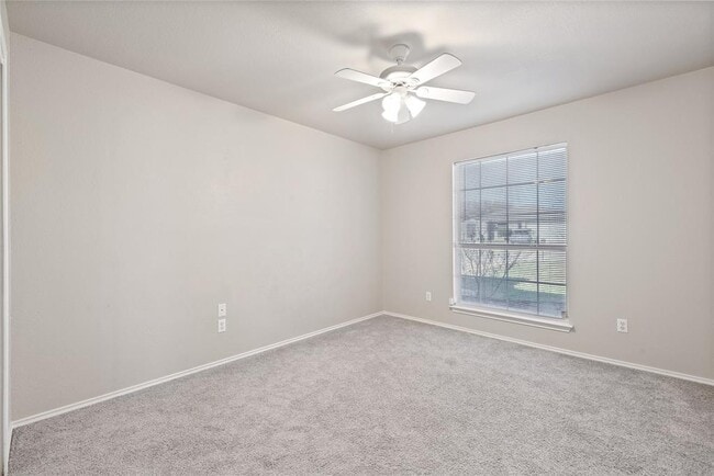 Building Photo - 210 Mesquite Cir