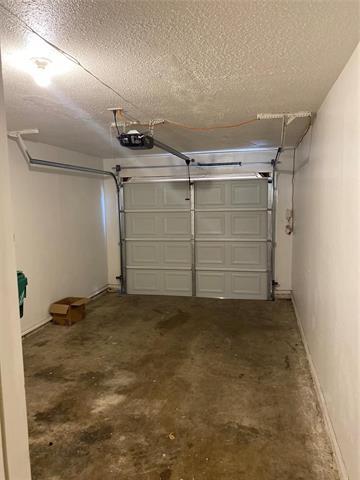 Building Photo - 320 Casie Ct