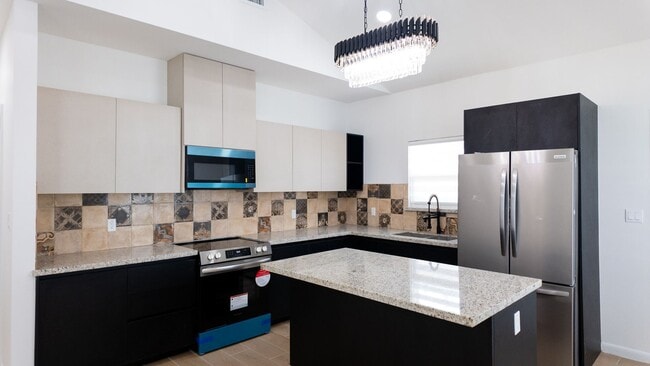 Building Photo - 612 Moar Dr