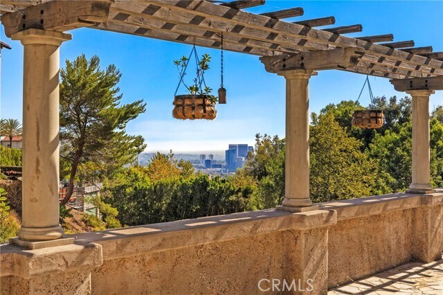 Building Photo - 1316 Beverly Grove Pl