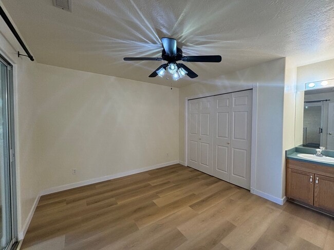 Building Photo - 3 Bed Home La Verkin