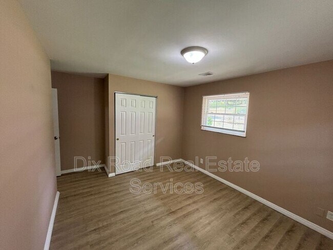Building Photo - 440 Mc Creary Ct