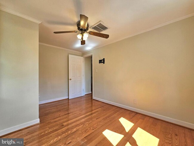 Building Photo - 3109 Mosby St